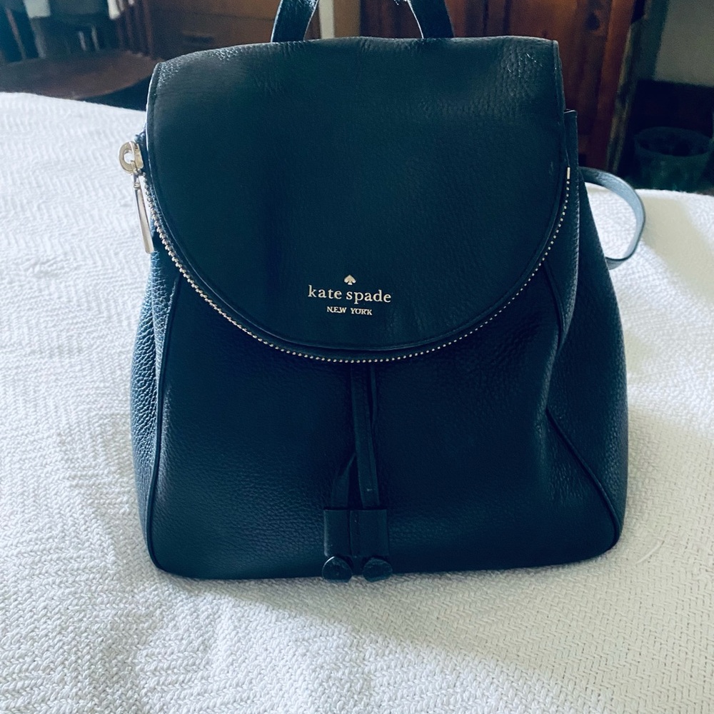♠️ Black Pebbled Leather Kate Spade Backpack with Gold Logo - Picture 13 of 13